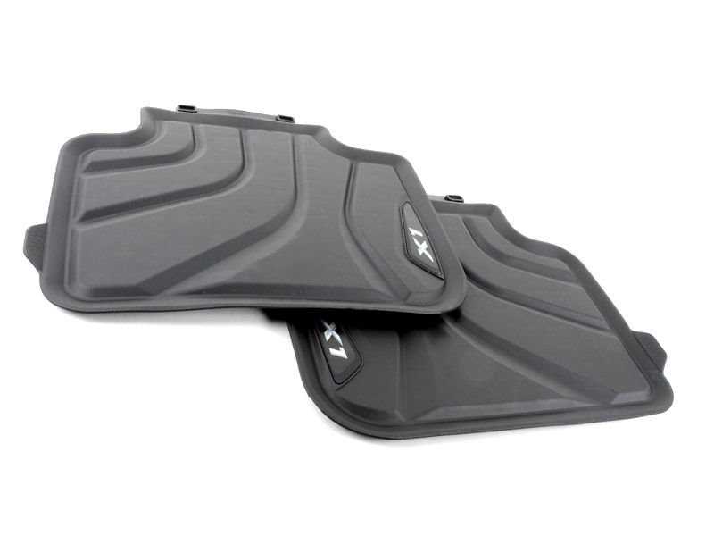 Melni aizmugurējie gumijas paklāji BMW X1