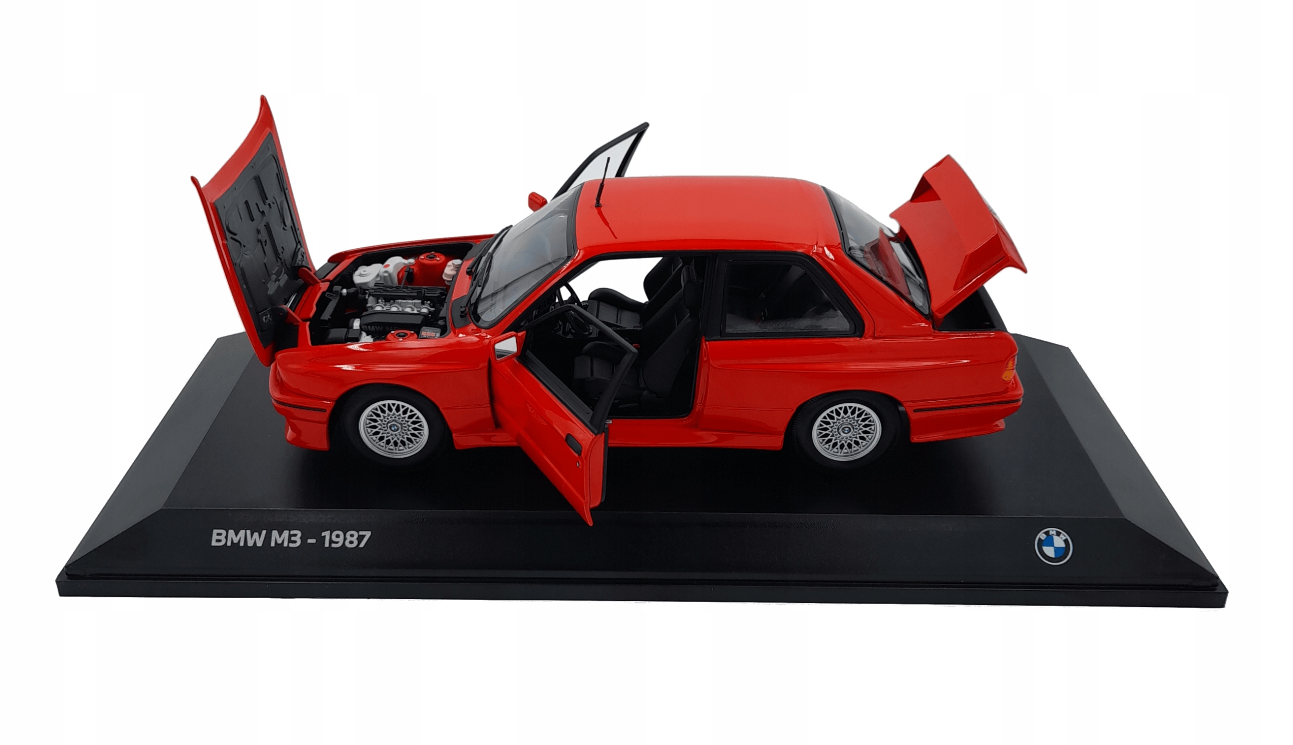 BMW E30 M3 1987 miniatūra 1:18