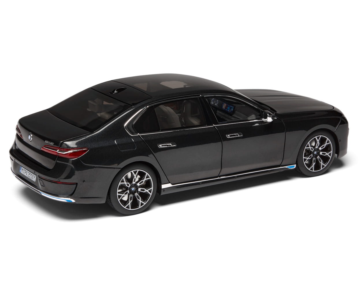 Миниатюра BMW I7 G70 1:18